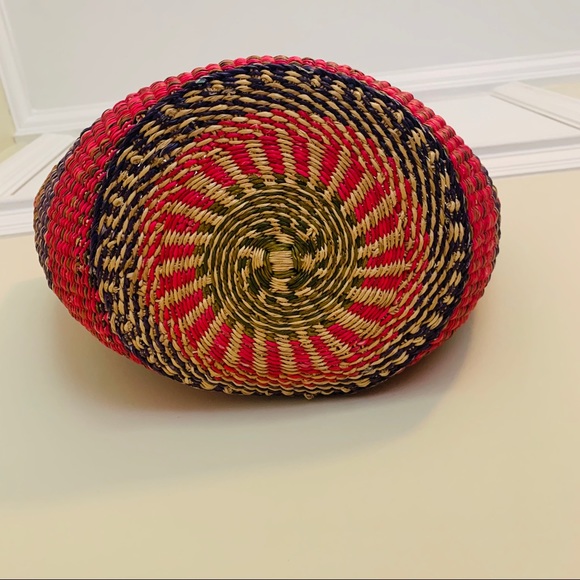 Hand woven bag - Picture 3 of 4